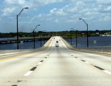 Edison Bridge northbound